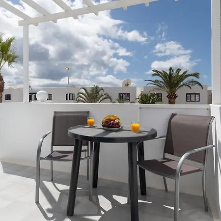 Livvo Oasis * Puerto del Carmen (Lanzarote)