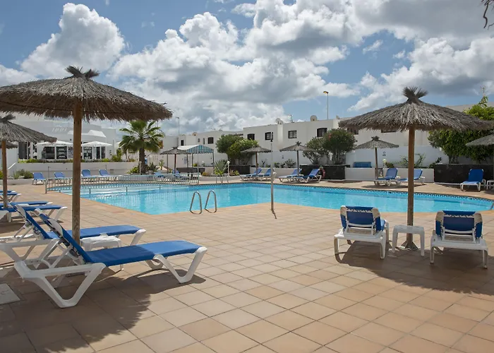 Livvo Oasis * 卡门港