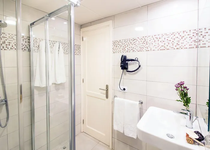 Livvo Oasis 卡门港