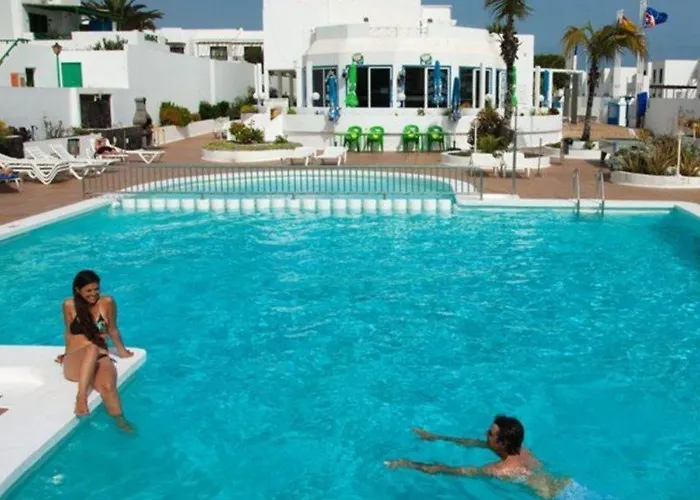 Livvo Oasis * 卡门港