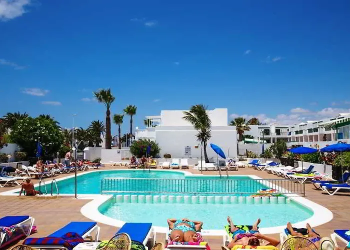 Livvo Oasis * 卡门港